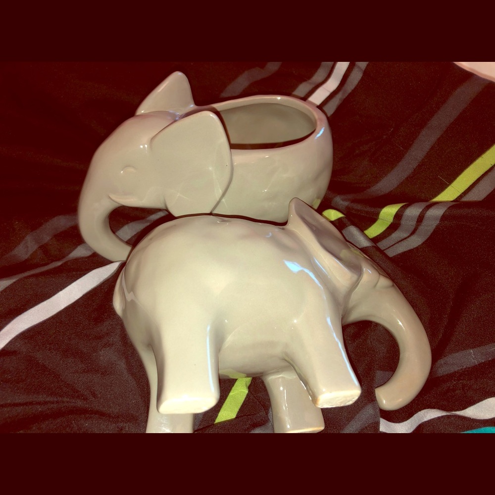 Baby glass elephants
